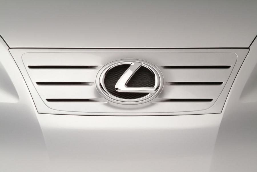  Lexus LF-C Concept 2004 года  (фото 79 из 112)
